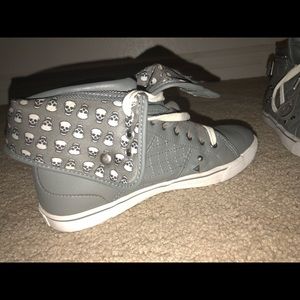Women’s size 9 Pastry shoes